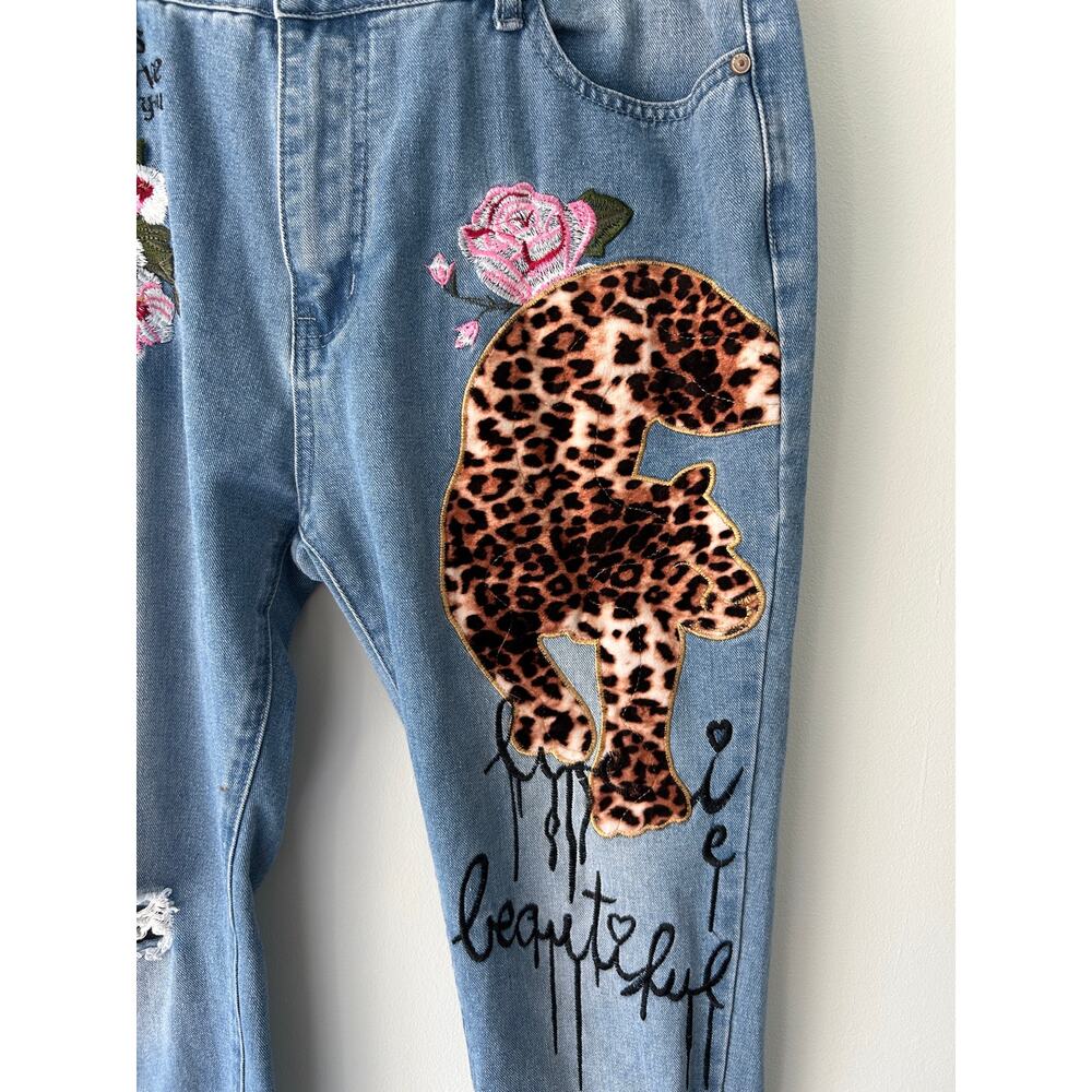 Malonacia Floral Animal Embroidered Distressed Jeans 10 - Picture 3 of 9
